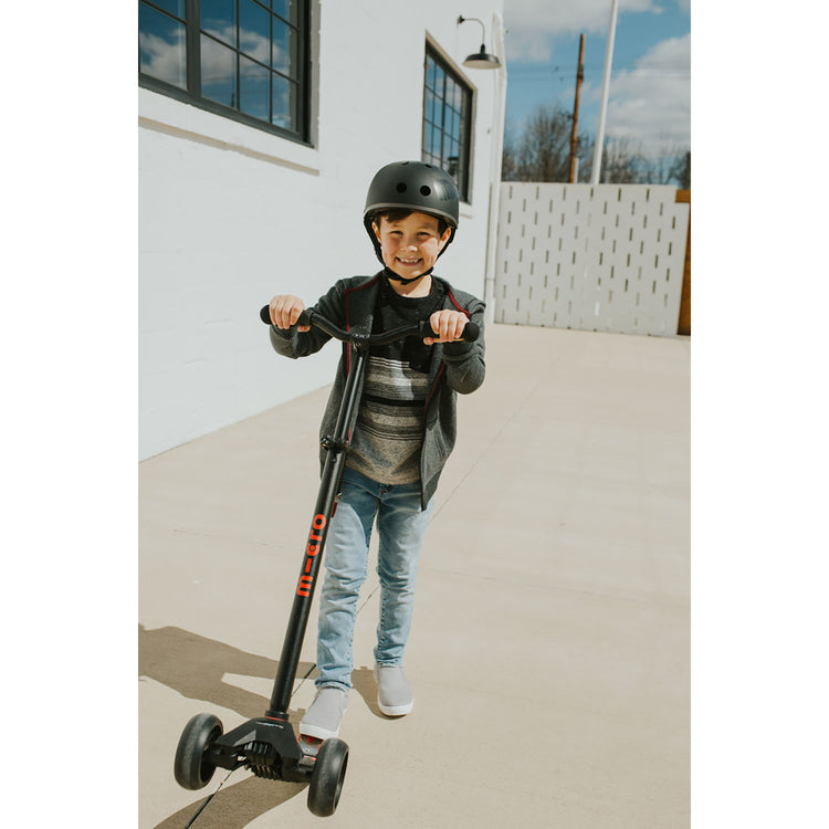 Micro Maxi Deluxe Pro børneløbehjul – 3 hjul, justerbar – Black/Red