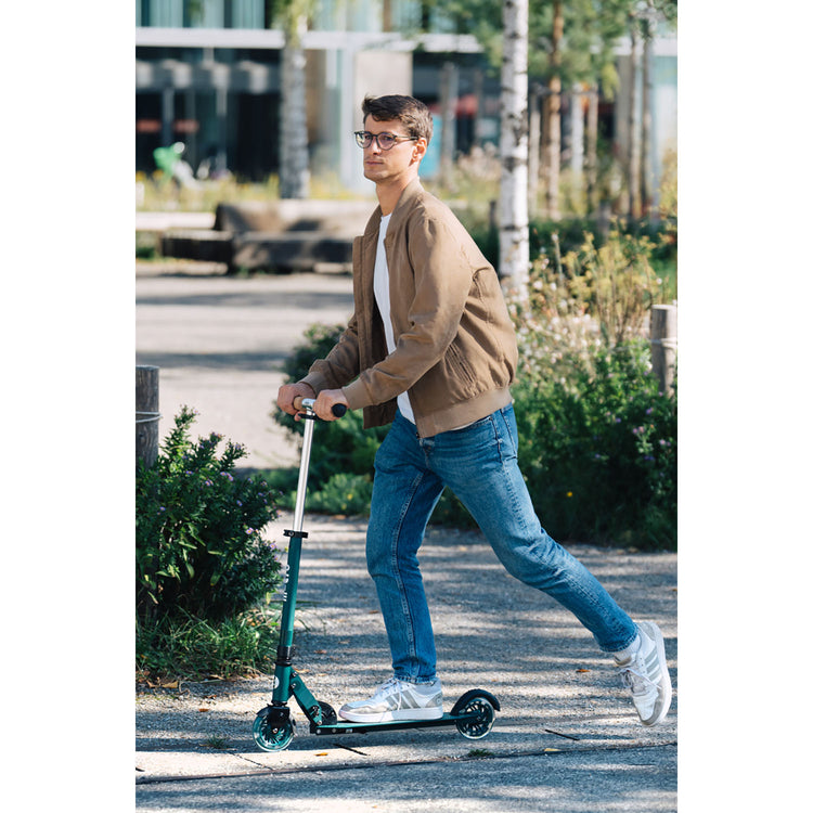 Micro Sprite ECO LED løbehjul til børn – Green