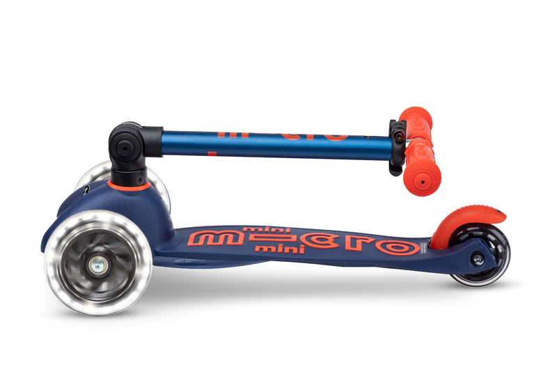 Micro Mini Deluxe Foldbart LED løbehjul til børn – Navy Blue