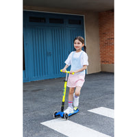 Micro Maxi Deluxe LED løbehjul til børn, foldbar – Neon Canary Yellow