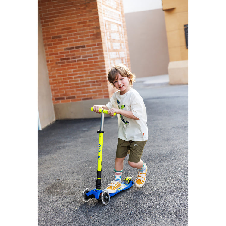 Micro Maxi Deluxe LED løbehjul til børn, foldbar – Neon Canary Yellow