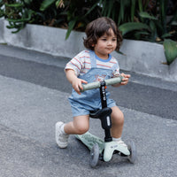 Micro Mini2grow Deluxe Magic LED løbehjul til børn – Olive Sage