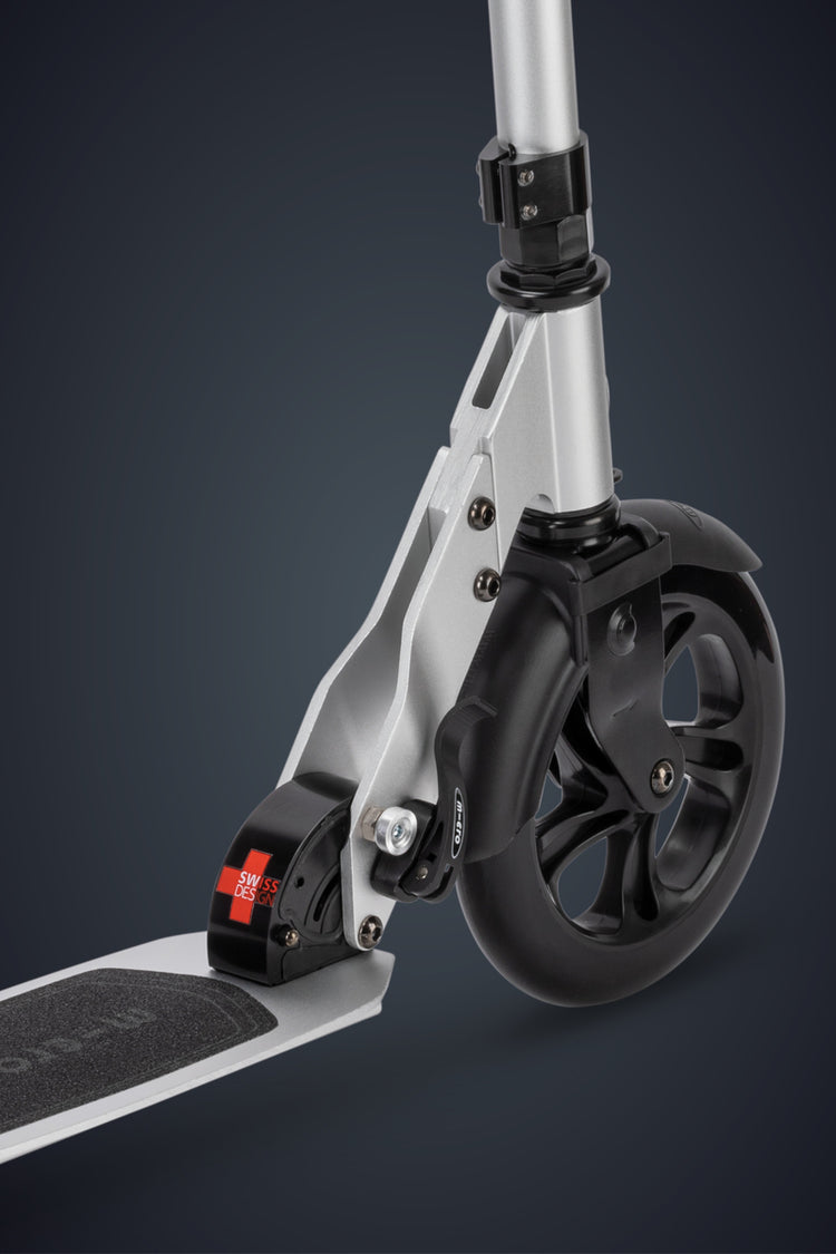 Micro Classic løbehjul til voksne – Matte Silver